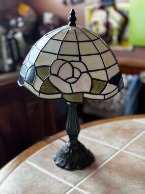Tiffany-Style Faux Glass Lamp✨